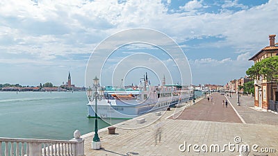Vue du timelapse de Schiavoni de degli de Riva de promenade avec des touristes en San Marco de Venise en Italie clips vidéos Vue du timelapse de Schiavoni de degli de Riva de promenade avec des touristes en San Marco de Venise en Italie clips vidéos