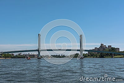 Wards Island Bridge over the Harlem River, NYC Stock Photo