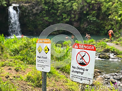 Warning shallow water no diving Stock Photo