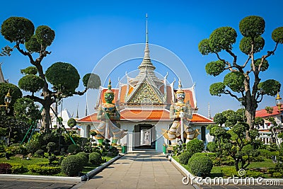 Wat arun,Temple of dawn,Landmark famous temple of Bangkok Stock Photo