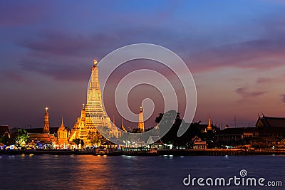 Wat arun (temple of dawn) at twilight Stock Photo