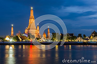 Wat Arun, The Temple of Dawn, at twilight Stock Photo