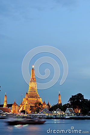 Wat Arun at twilight Stock Photo