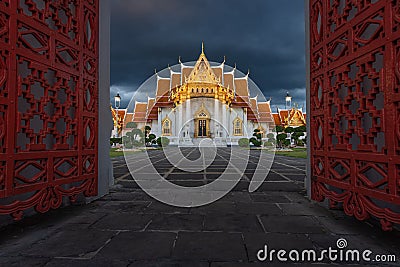 Wat Benchamabophit Benjamaborphit dusitvanaram or marble temple at twilight Stock Photo