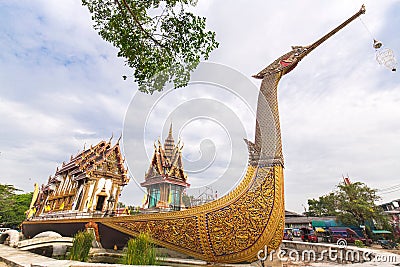 Wat Chalor : Temple shape of Royal Barges Suphannahong Editorial Stock Photo