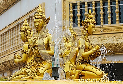 Golden sculptures at fountain in Wat Pha Nam Yoi Thailand Stock Photo
