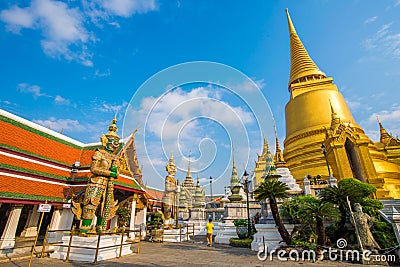 Wat phra kaew grand palace building buddha temple Editorial Stock Photo