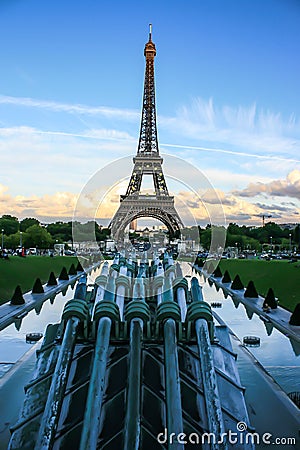 Water cannons of Gardens of Trocadero, Eiffel Tower and the EU stars, Paris, France Stock Photo