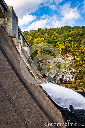 Water flowing from Prettyboy Dam into the Gunpowder River, in Ba Stock Photo