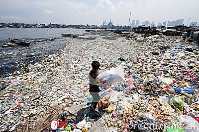 Water Pollution Sea of Garbage in Tondo, Philippines Editorial Stock Photo