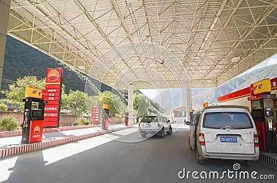 White roof steel Gas station mix up puts diesel fuel into petrol-powered cars at Daocheng-Yading, Sichuan, China Editorial Stock Photo