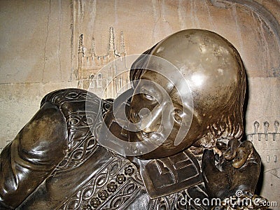 William Shakespeare statue in Southwark Cathedral Editorial Stock Photo