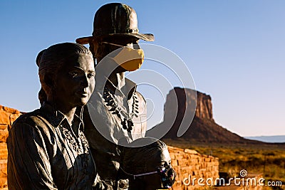 WINDOW ROCK, UTAH/USA - JULY 1: Statue outside of Monument Valley Utah wear face masks for COVID Editorial Stock Photo