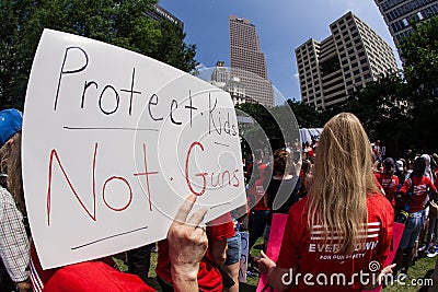 Woman Holds Up Anti Gun Sign At Atlanta Political Rally Editorial Stock Photo