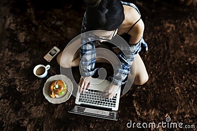 Woman lifestyle fashion laptop food Stock Photo