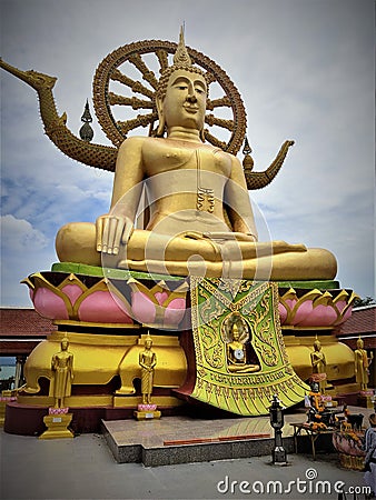 Wonderful golden buddha statue Editorial Stock Photo