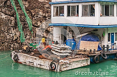 Workers hostel boat along Dicui gorge on Daning River, Wuchan, China Stock Photo