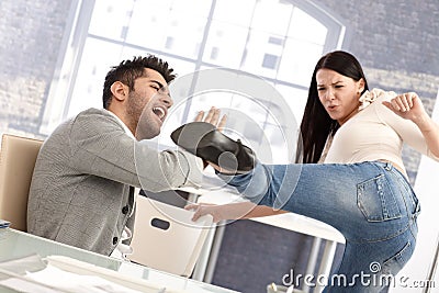 https://thumbs.dreamstime.com/x/young-woman-kicking-boyfriend-couple-fighting-women-man-relationship-crisis-stress-workplace-31219174.jpg