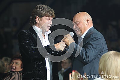 Yury Luzhkov sing with singer from North Osetia Editorial Stock Photo