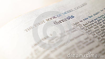 Ιερή Βίβλος γένεση Καθολικό ιερό θρησκευτικό βιβλίο πεποίθησης Πίστη στο catholicity έννοιας Θεών για την πνευματικότητα πίστης φιλμ μικρού μήκους Ιερή Βίβλος γένεση Καθολικό ιερό θρησκευτικό βιβλίο πεποίθησης Πίστη στο catholicity έννοιας Θεών για την πνευματικότητα πίστης φιλμ μικρού μήκους