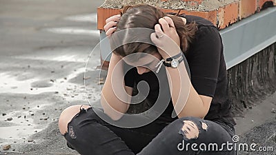 Κραυγές κοριτσιών εφήβων στη στέγη Κραυγές κοριτσιών εφήβων στη στέγη