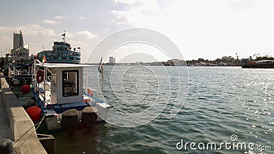 Χρονικό σφάλμα κόλπων Deira 4k από το Ντουμπάι απόθεμα βίντεο Χρονικό σφάλμα κόλπων Deira 4k από το Ντουμπάι απόθεμα βίντεο