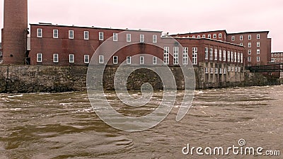 Высокие нагнетаемые в пласт воды на реке Saco Высокие нагнетаемые в пласт воды на реке Saco