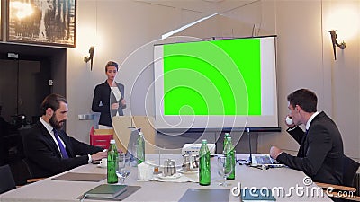 дело делая женщину представления дело делая женщину представления