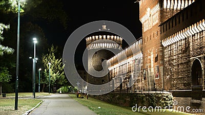 Парадный вход к замку Sforza и башне - timelapse ночи Castello Sforzesco, милану, Италии сток-видео Парадный вход к замку Sforza и башне - timelapse ночи Castello Sforzesco, милану, Италии сток-видео
