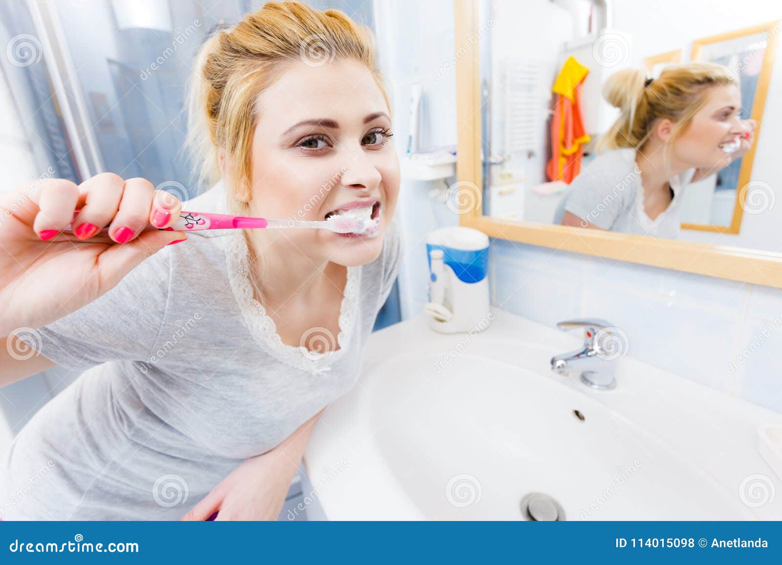 Tooth Brush In Pussy