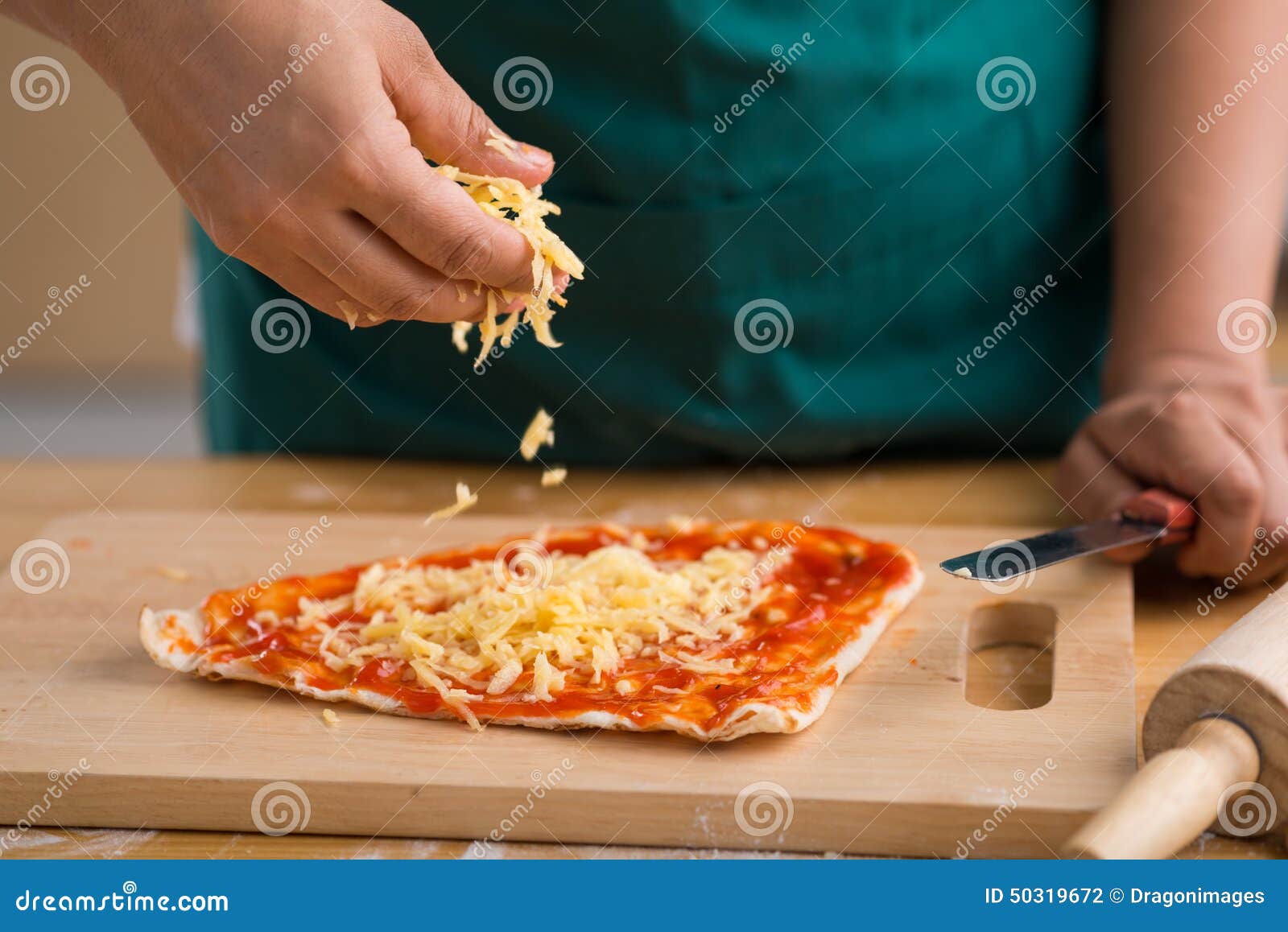 когда нужно класть сыр в пиццу в духовке фото 100