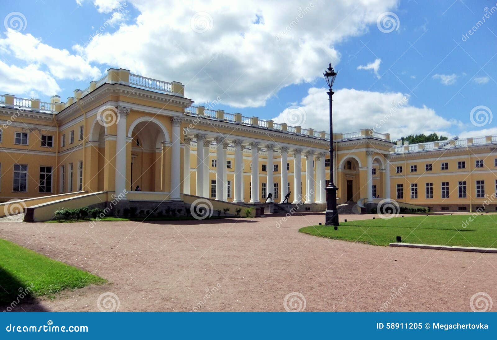 Дворец Романовых В Санкт Петербурге Фото