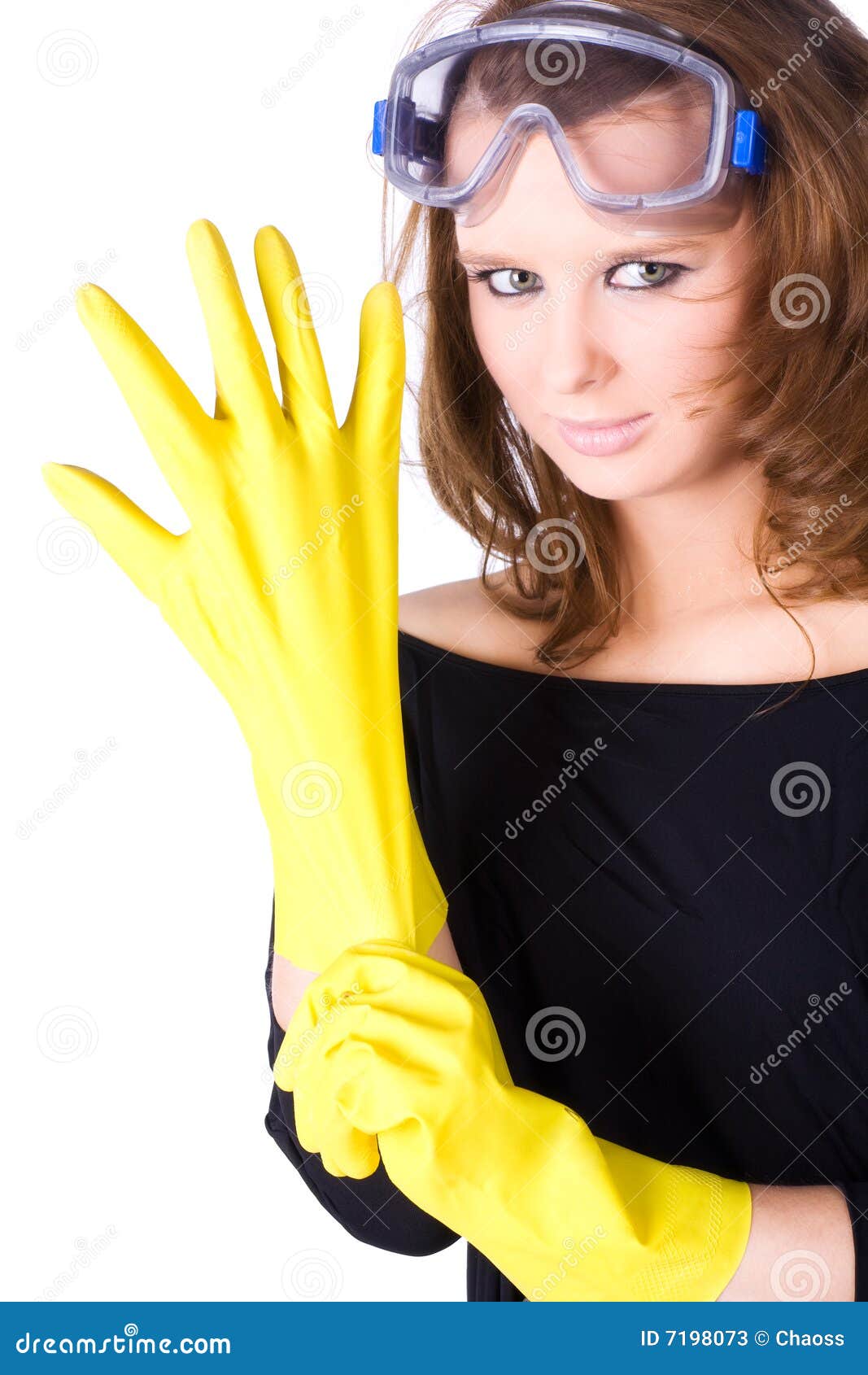 She is wearing a long. Женщины в резиновых перчатках. Женщина в желтых перчатках. Женщина в резиновых перчаток. Девушки в хозяйственных резиновых перчатках.