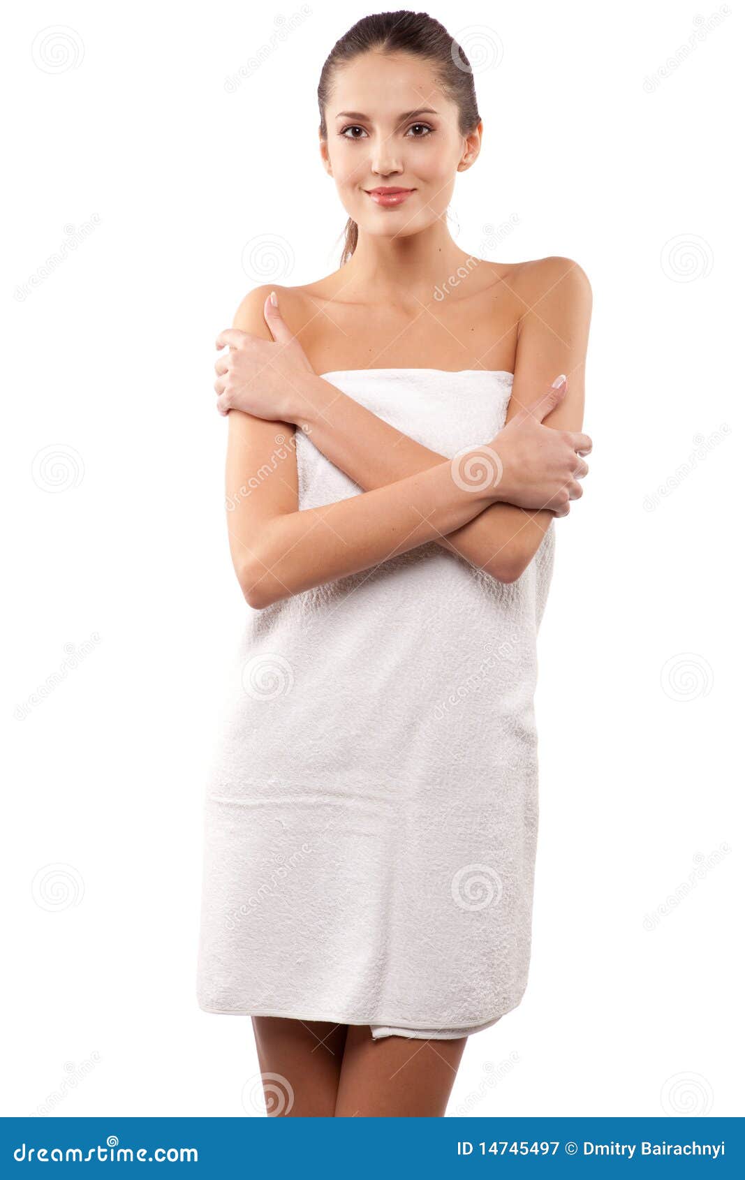Упало полотенце перед. Девушка в полотенце. Девушка в белом полотенце. Стройная девушка в полотенце. Красавица в полотенце.
