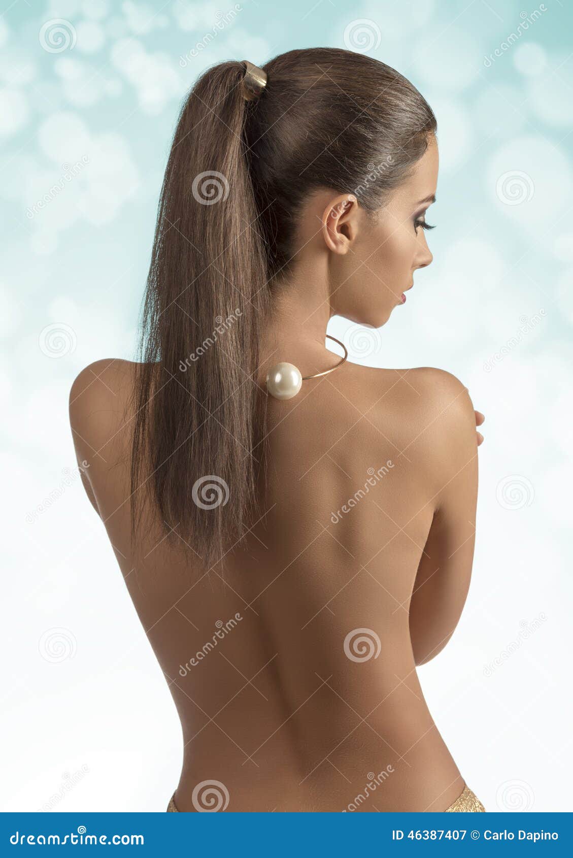 Ponytail Nude