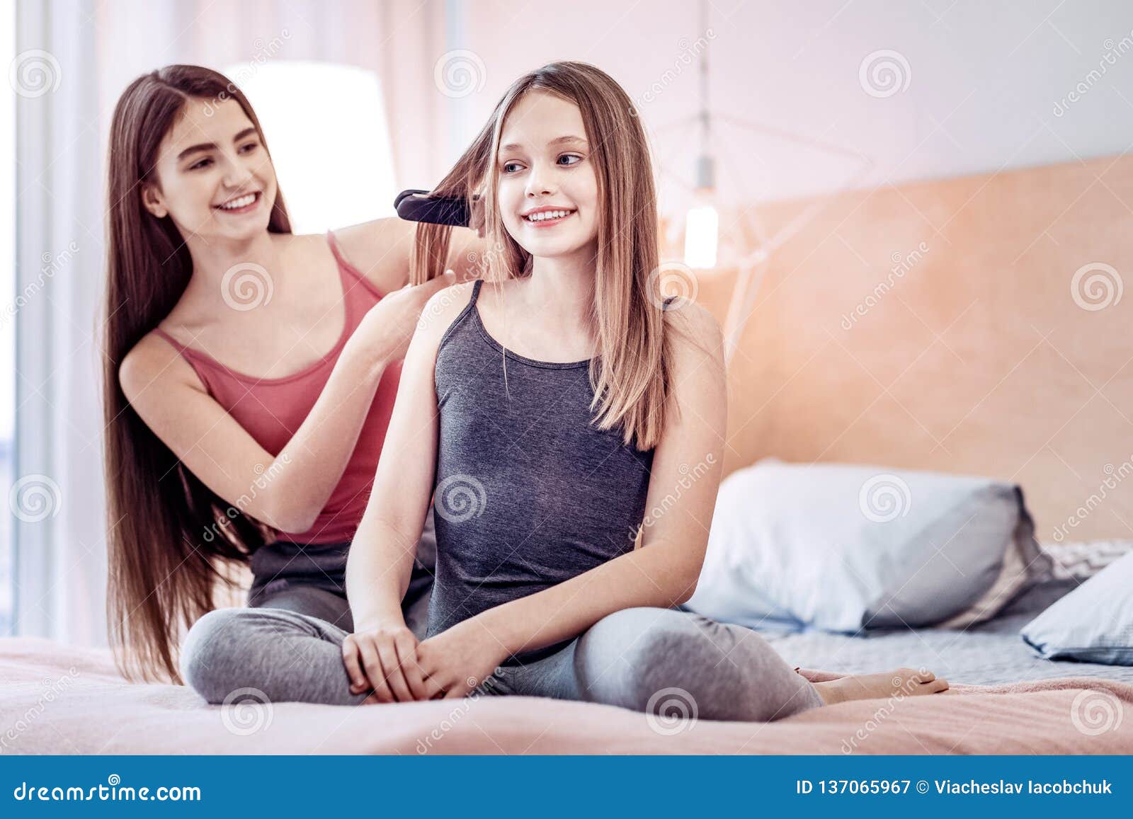 Lass Uns Zusammen Kommen Mädchen Hier Ist Sex Zwischen Frauen Sehr Heiss