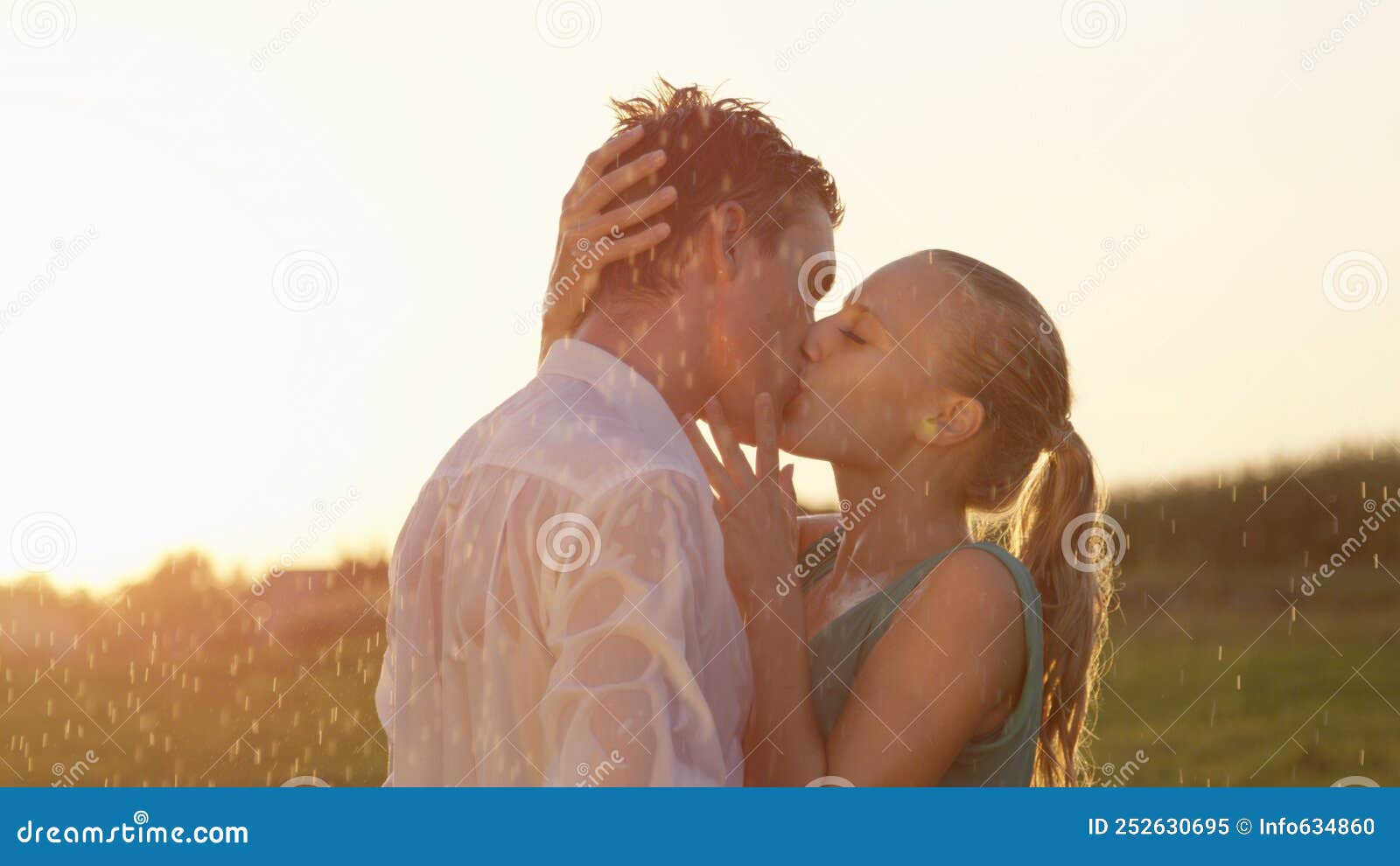 Wet Kiss Video