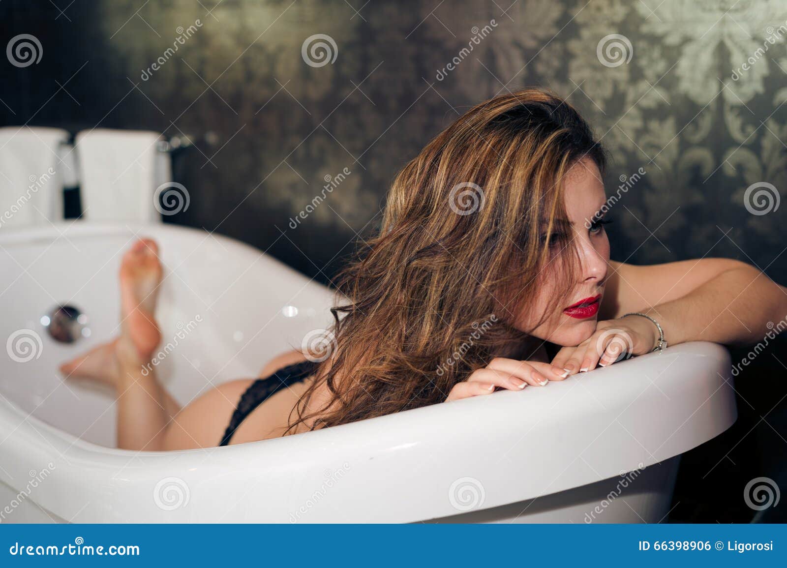 Bathtub Photo Shoots