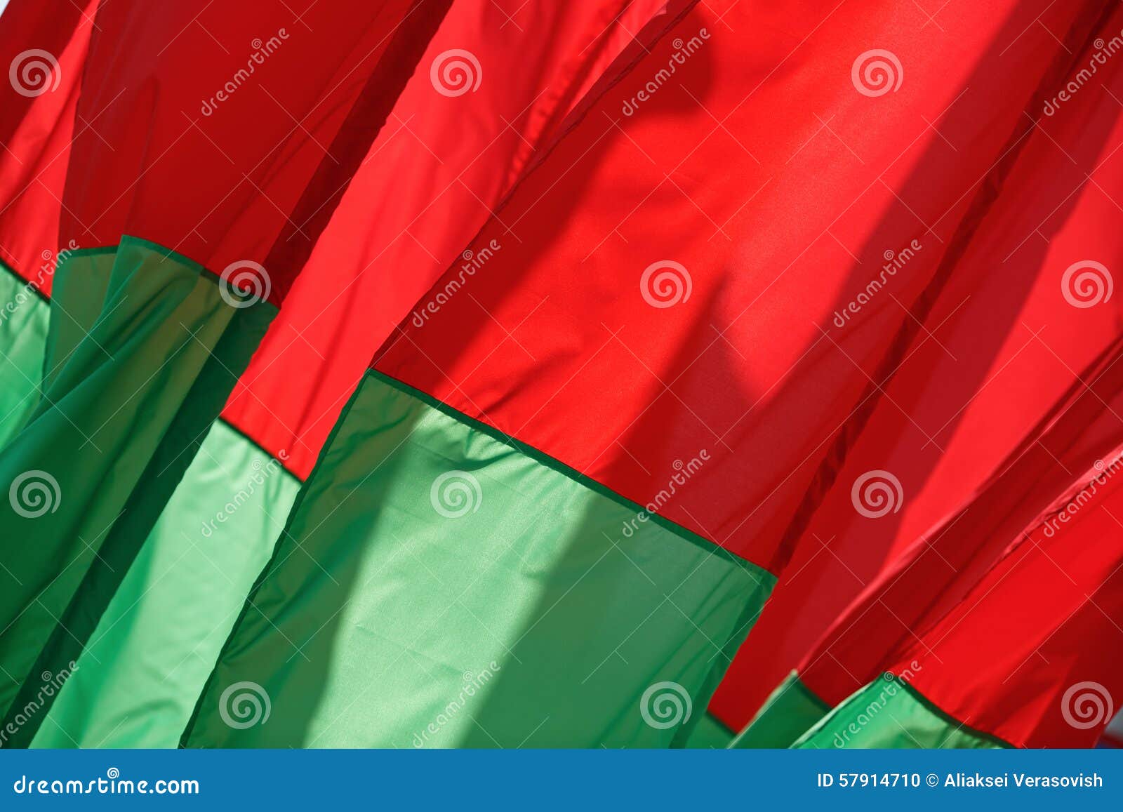 Флаг Красно Зеленый Фото