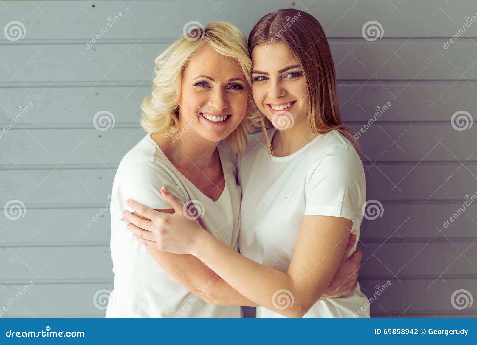 Mother And Daughter Nude Photos