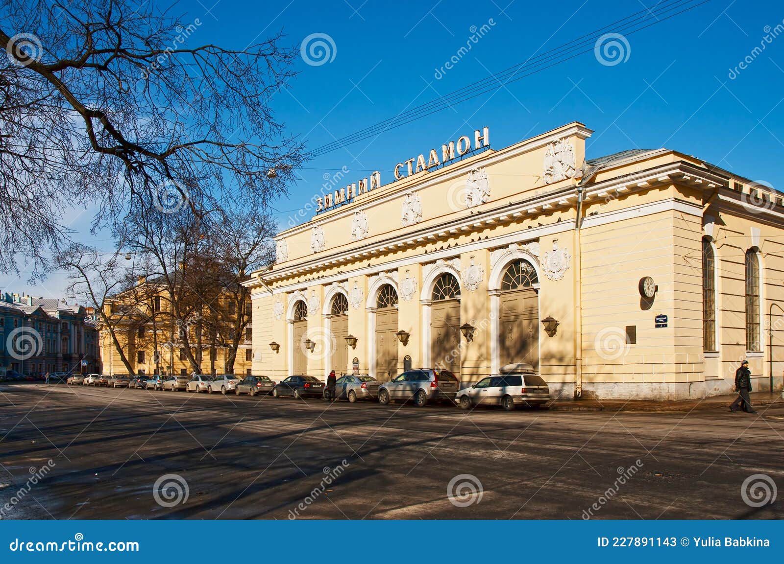 Зимний стадион санкт-петербург на манежной площади. Манежная 2 санкт-петербург. Манежная площадь 2 санкт-петербург академия легкой атлетики. Зимний стадион санкт-петербург на манежной площади. Манежная площадь д 1.