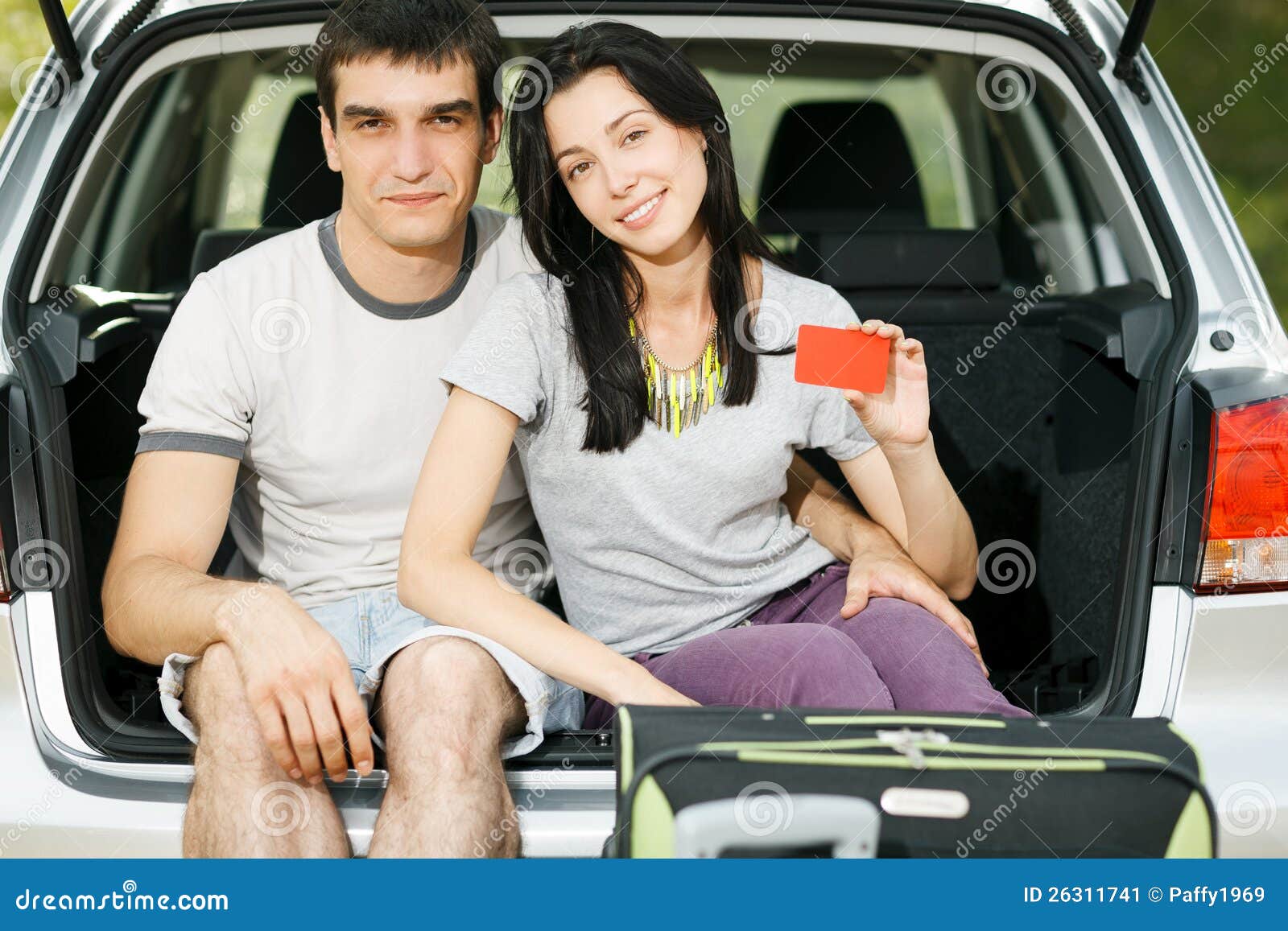 Если муж купил машину в браке. Супруги и автомобиль. Маткапитал на машину. Супруги продают машину. Маткапитал на покупку авто.