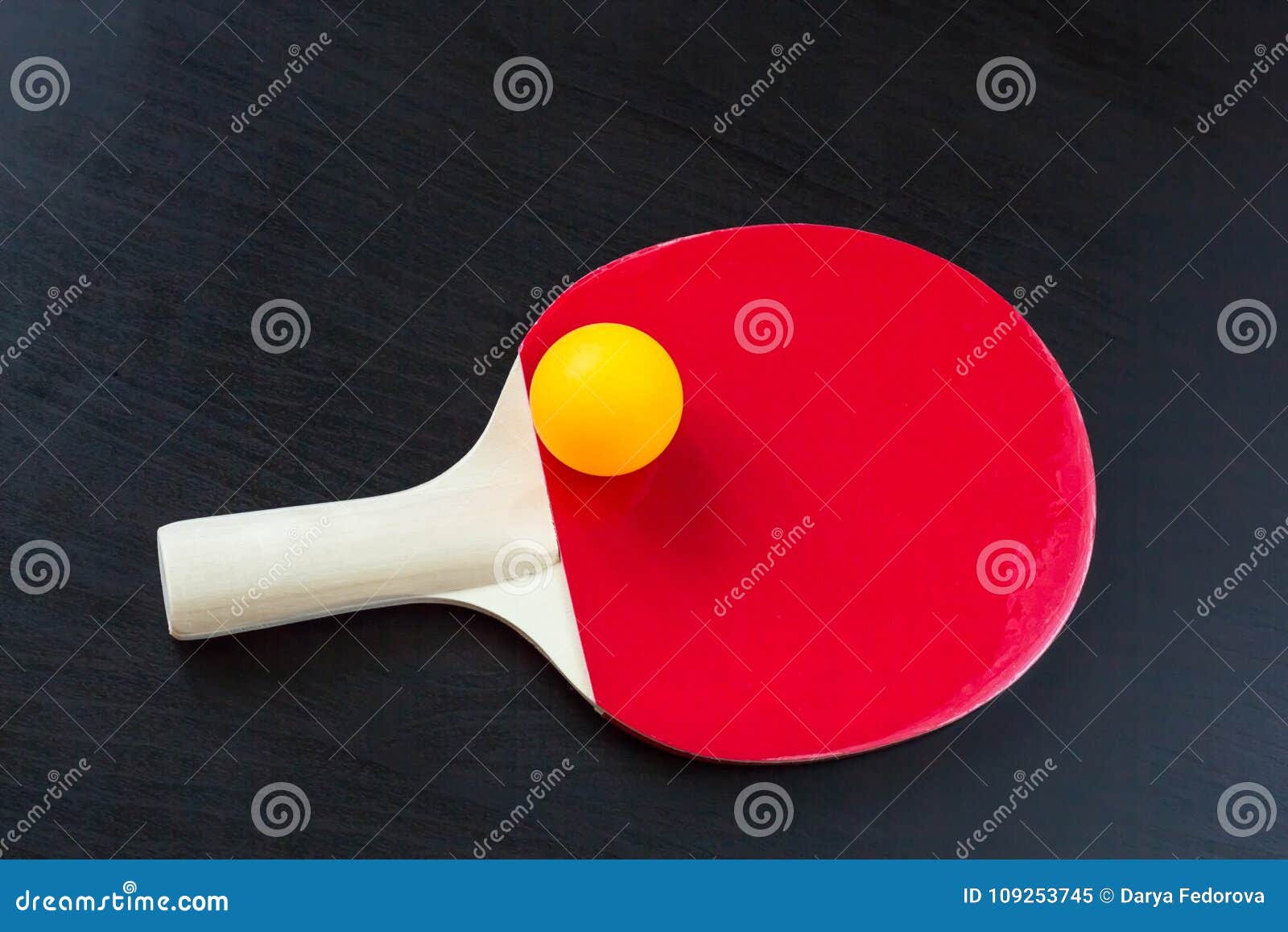 Настольный теннис ракетки и шарики. Royal Court теннисная ракетка пинпонг. Ракетка шарик настольный теннис. Настольный теннис ракетка и мяч. Ракетка с мячиком настольный теннис.