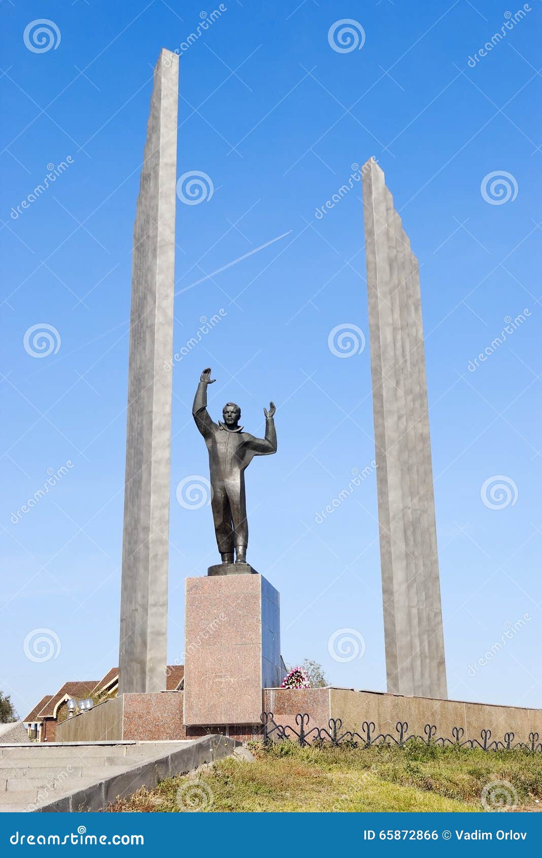 Памятник Гагарину В Оренбурге Фото