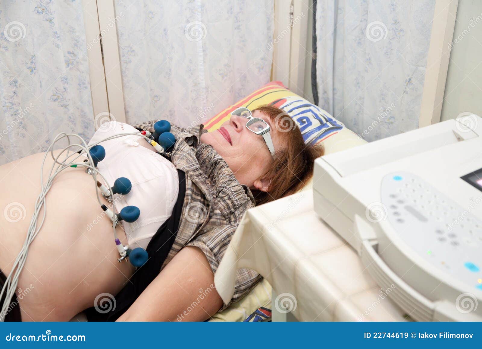 сделать экг в красноярске. экг. сделать экг в красноярске. аппарат холтер. сделать экг в красноярске.