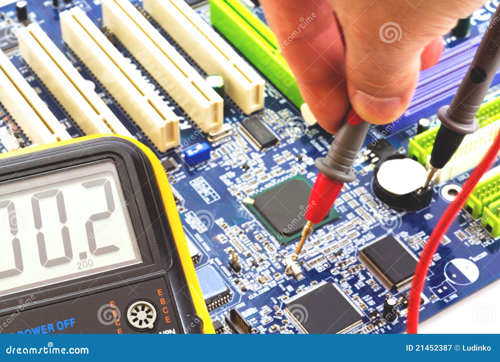 22. схема основных компонентов материнской платы. мультиметр в материнской плате. H57h-am v1. конденсатор материнской платы.