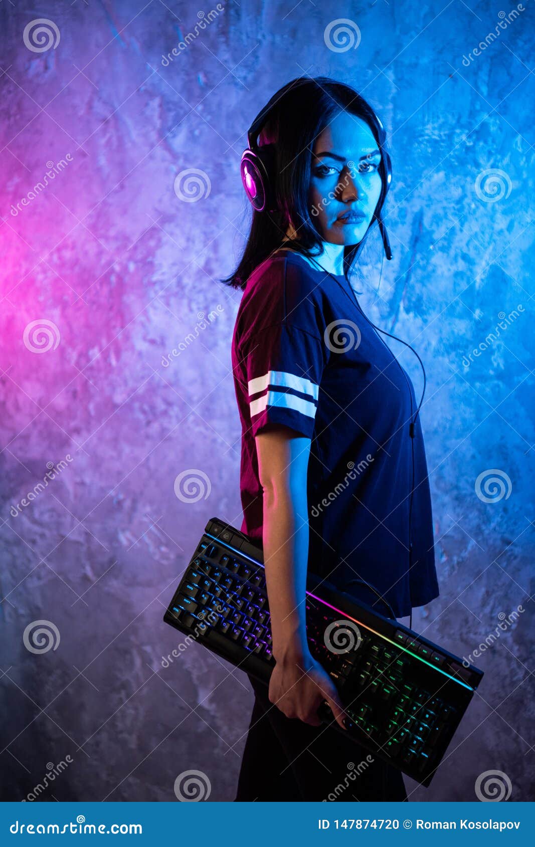 Gamer Girl Vs Reality