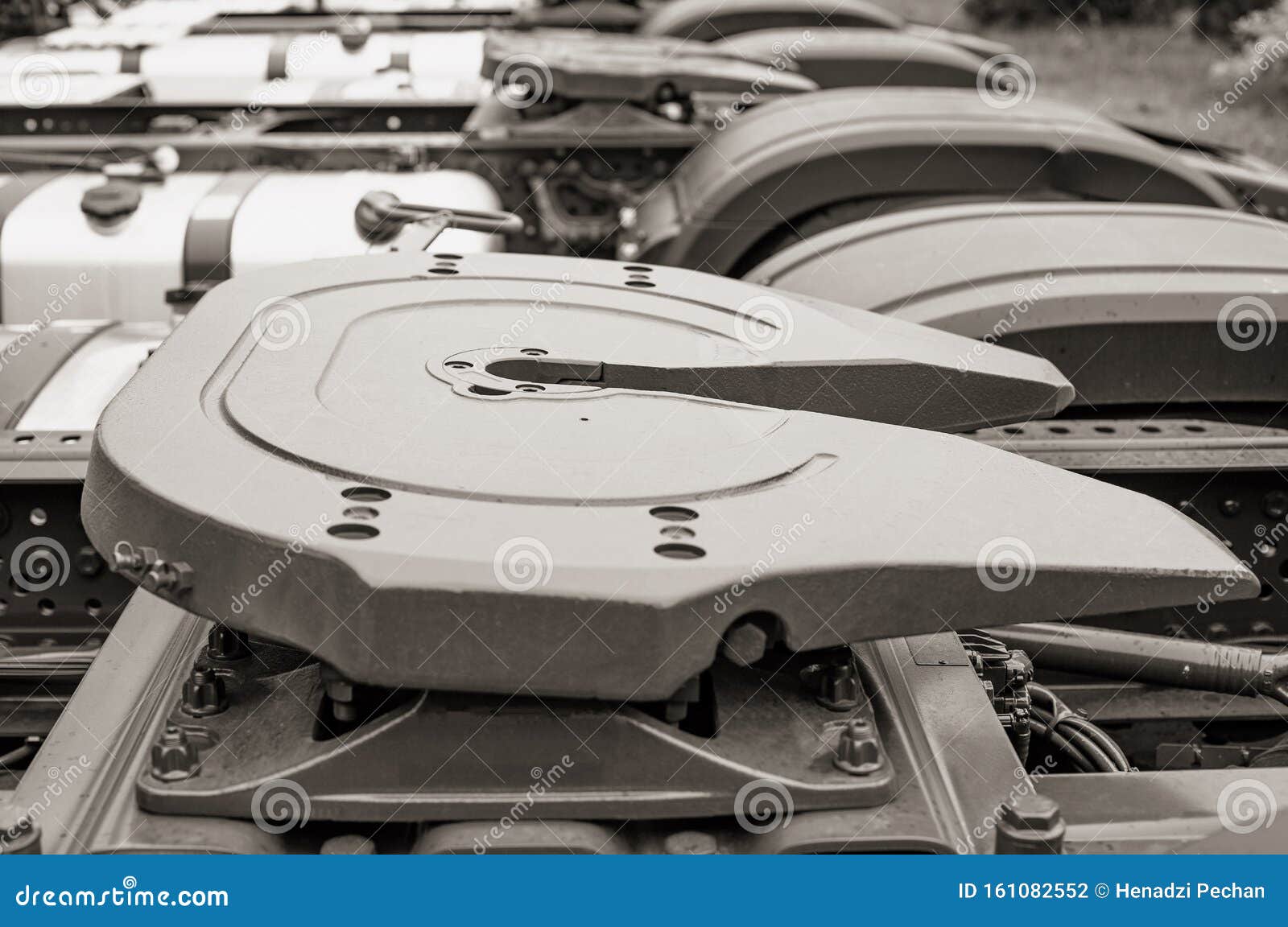 Купить Бу Опоры Седла На Грузовик