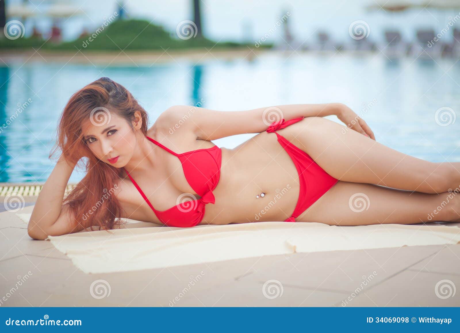 Asian Girls In Bikinis