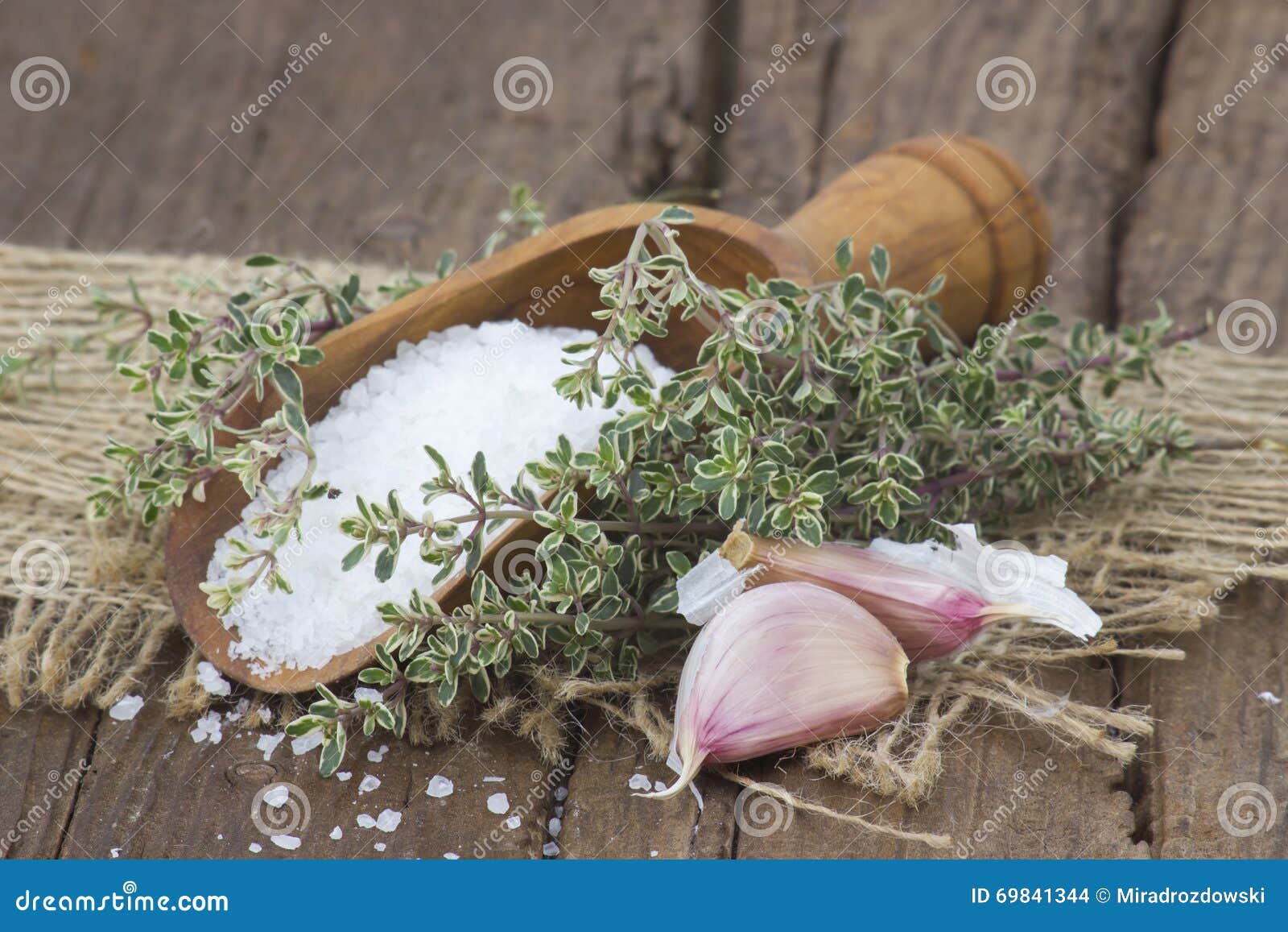 травы с морской солью. морская соль вивасан. вивасан травы с морской солью. соль для ванны с травами. вивасан соль с травами.